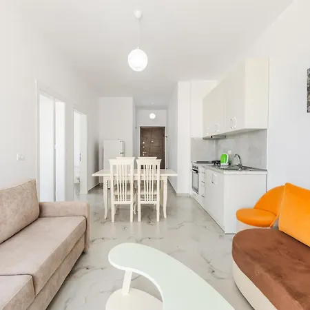 Beachside Comfort In Orikum Apartment