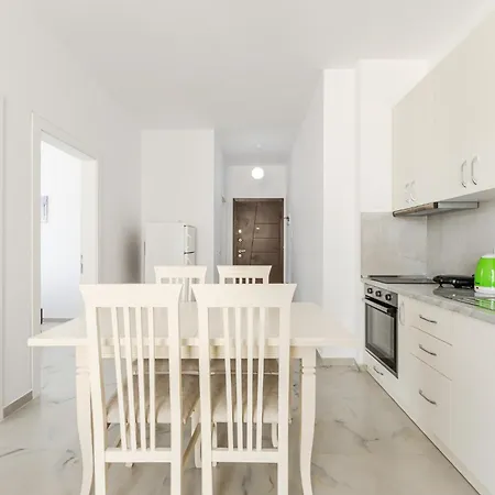 Beachside Comfort In Orikum * Vlorë