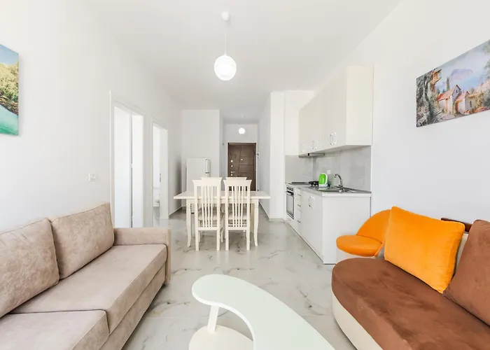 Beachside Comfort In Orikum By Pikhost 公寓