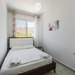 Beachside Comfort In Orikum By Pikhost Appartamento Vlorë