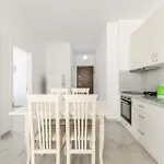 Beachside Comfort In Orikum By Pikhost * Vlorë
