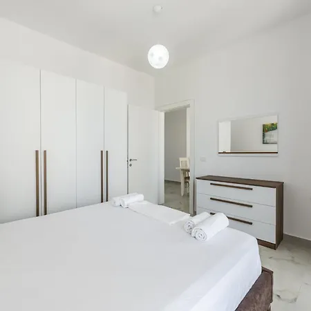 Beachside Comfort In Orikum By Pikhost