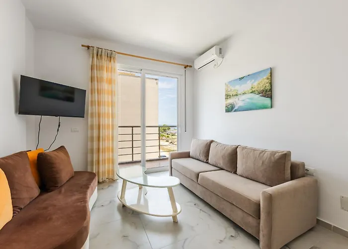 Beachside Comfort In Orikum By Pikhost *