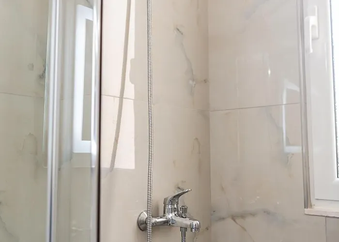 Beachside Comfort In Orikum By Pikhost Apartament