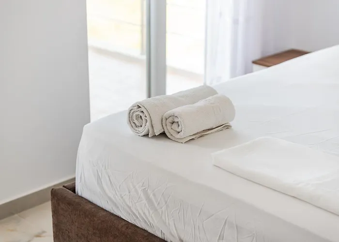 Beachside Comfort In Orikum By Pikhost *